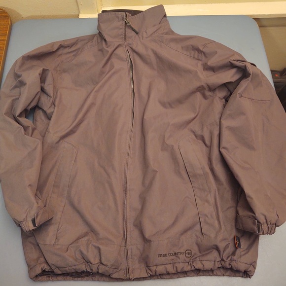 Free Country Windbreaker - Picture 1 of 7